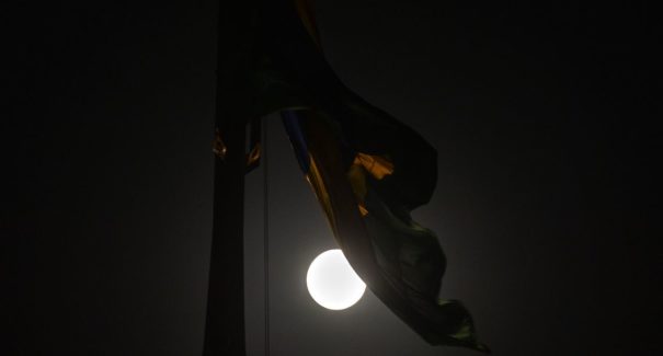Domingo é dia de Superlua