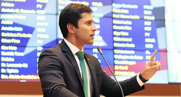 Deputado Duarte Jr propõe a CPI da Educação