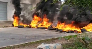 Moradores do Sacavém fecham Avenida dos Africanos e pedem por saneamento básico