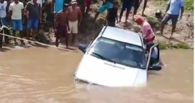Idosa morre afogada após carro cair no rio Munim
