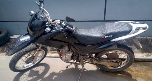 Homem é preso com munições e moto roubada em Tuntum