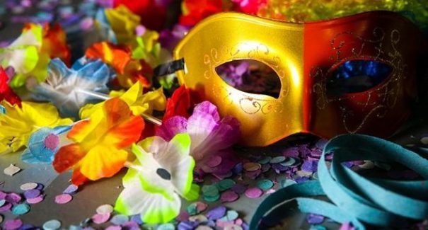 Carnaval não é feriado. Trabalhador que faltar pode até ser demitido