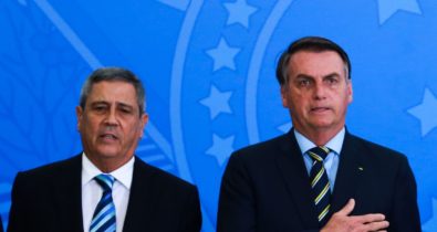 Bolsonaro dá posse a Braga Netto na Casa Civil