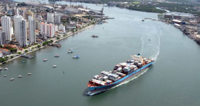 Navio com dois casos suspeitos do novo coronavírus atracará no Porto de Santos