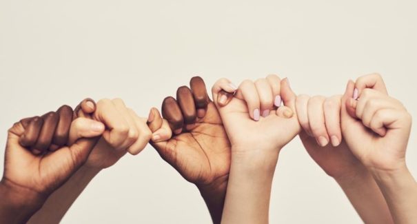 4 dicas para você colocar em prática a sororidade