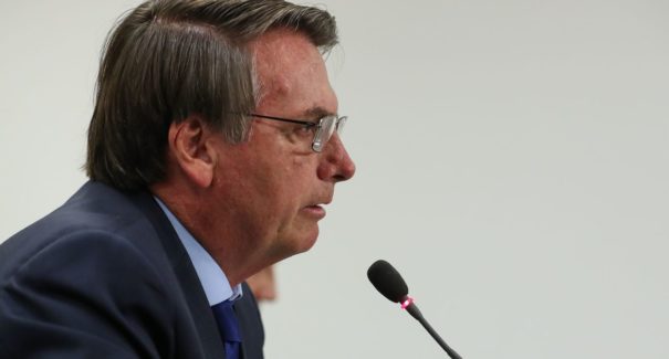 Bairros de São Luís fazem panelaço durante pronunciamento de Bolsonaro sobre coronavírus