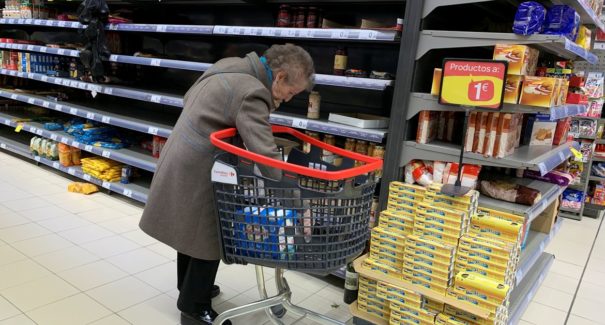 Mortes por coronavírus na Espanha passam de 1.700