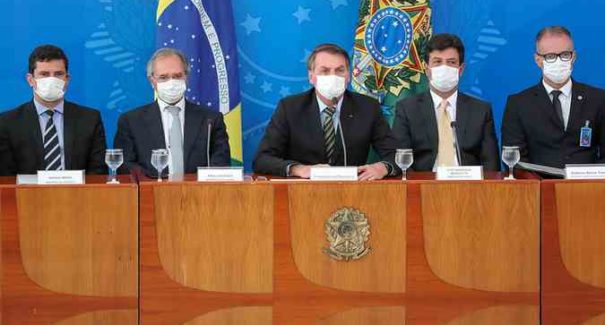 Trabalhadores informais receberão auxílio de R$ 200