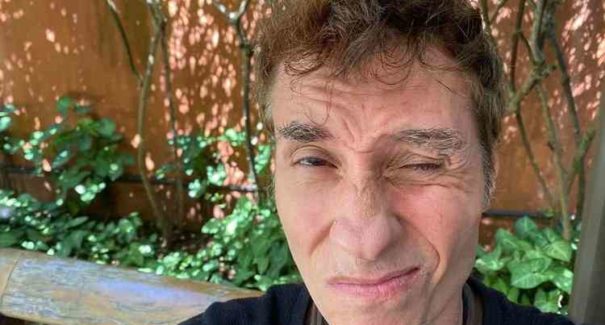 Dinho Ouro Preto é diagnosticado com coronavírus