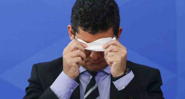 Brasil fecha fronteiras aéreas para estrangeiros