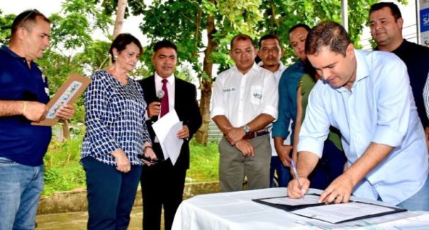 Prefeito de São Luís assina ordem para obras de 50 praças