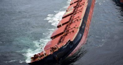 Concluída etapa de retirada de óleo do navio encalhado no Maranhão