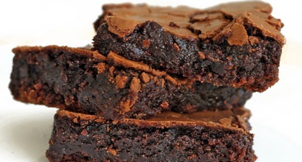 Saiba como fazer brownie rápido e fácil