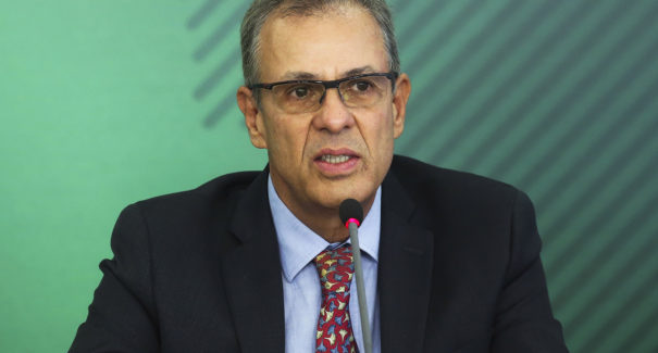 Ministro de Minas e Energia é diagnosticado com coronavírus