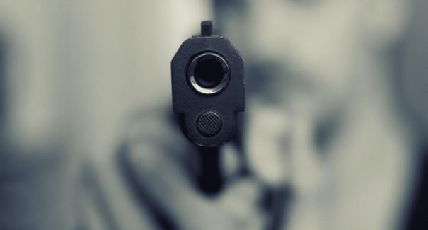 Em Paulo Ramos, homem é morto, queimado e jogado em fossa