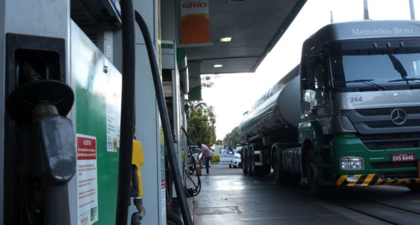 Novo horário de funcionamento de postos de combustíveis começa hoje