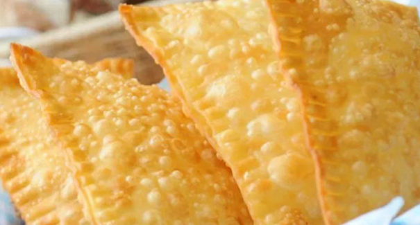 Saiba com fazer massa de pastel simples