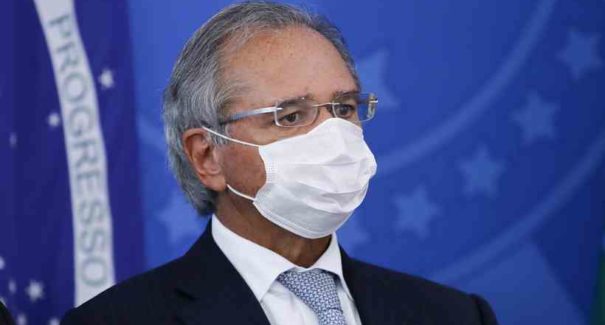 Guedes diz que governo vai injetar R$ 700 bilhões na economia na crise