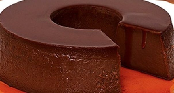 Aprenda a fazer pudim de chocolate cremoso