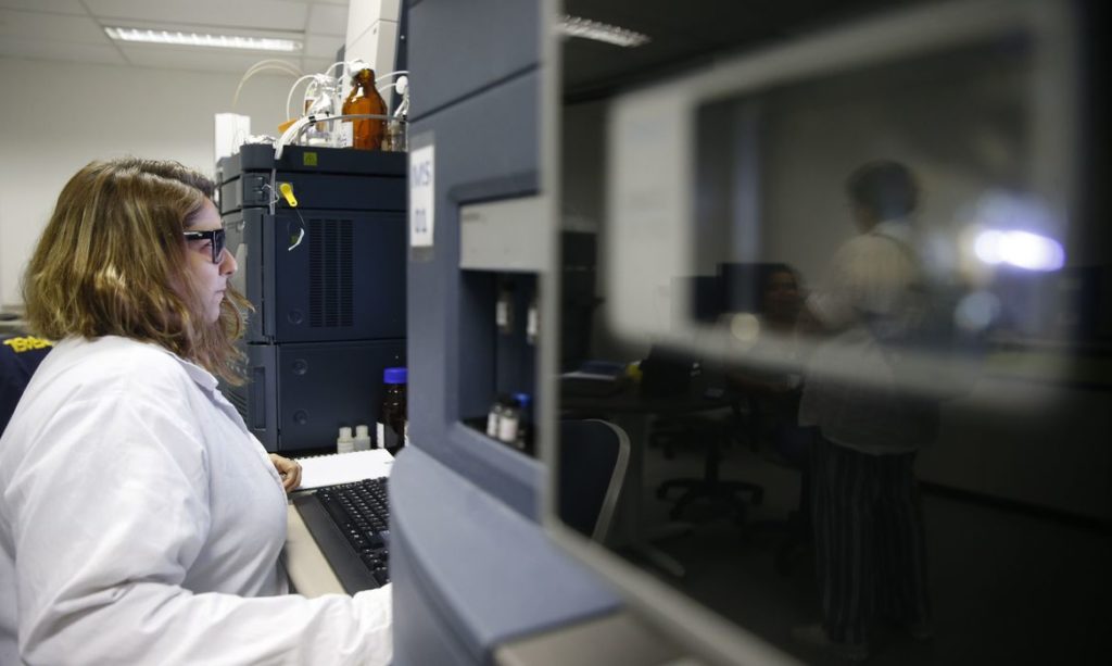 Laboratório Olímpico do Centro de Treinamento Time Brasil, no Parque Aquático Maria Lenk, zona oeste do Rio de Janeiro. Na foto, o laboratório de Espectometria de massas.