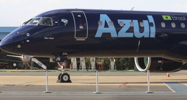 Azul anuncia suspensão de vários voos internacionais