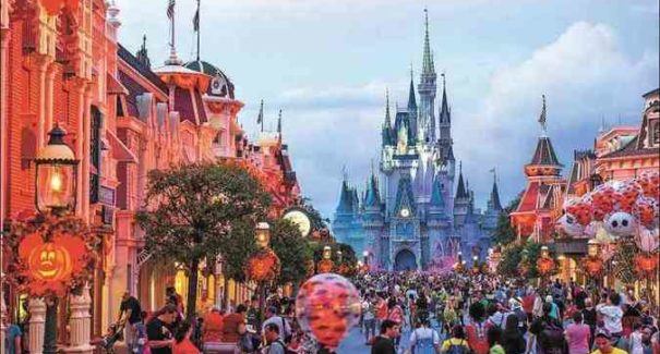 Disney World vai parar de pagar salários a 43 mil trabalhadores