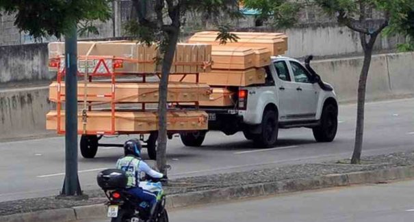 Equador tira de casas 36 corpos por dia