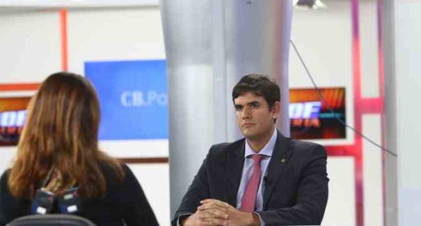 “Não podemos só pensar em entregar cesta básica”, diz Rafael Prudente