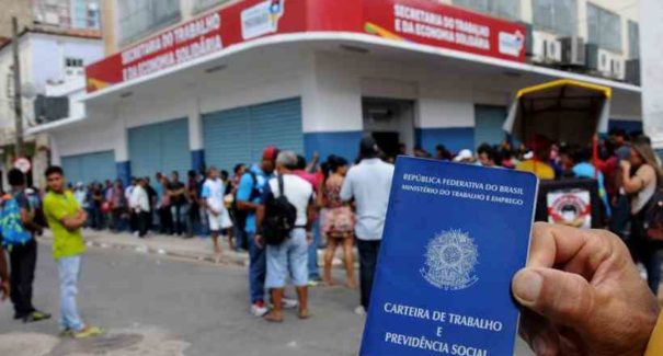 1,8 mi de trabalhadores já tiveram contrato suspenso ou salário reduzido