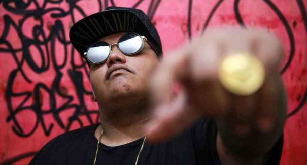 Morre o funkeiro MC Dumel, vítima de Covid-19