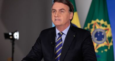 Bolsonaro espera retomada de atividades no país em até quatro meses