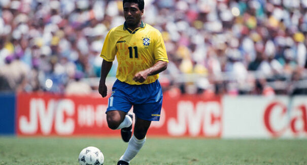 Respeitando o estado de saúde de Romário, jogo festivo com o craque é adiado
