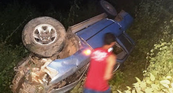 Vereador de Água Doce do Maranhão atropela mecânico e tem carro incendiado por populares