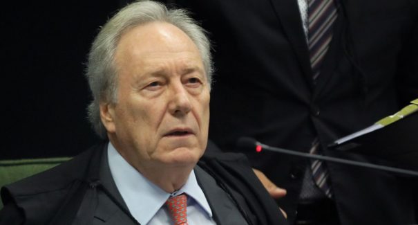 Lewandowski deve ser anunciado como ministro da Justiça nos próximos dias
