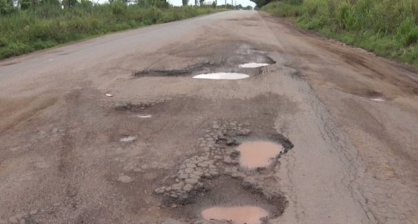 Justiça Federal determina que Dnit realize obras urgentes de restauração na BR-222