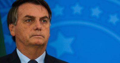 Processo contra Bolsonaro por omissão na compra de vacina é arquivado