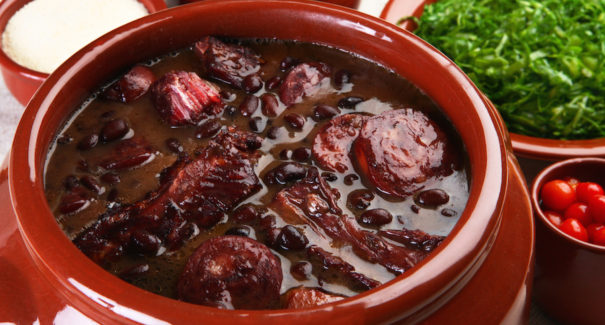 Saiba como fazer feijoada simples