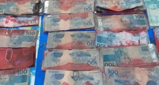 Polícia prende suspeitos de roubarem banco com explosivos