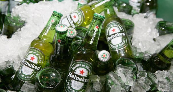 Heineken está com promoção de cerveja grátis? Checamos!