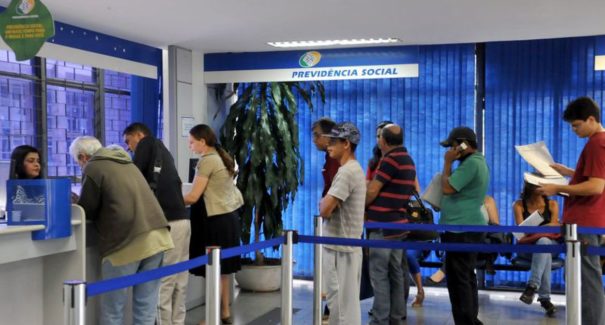 INSS divulga datas de pagamento do 13º dos aposentados; veja o calendário