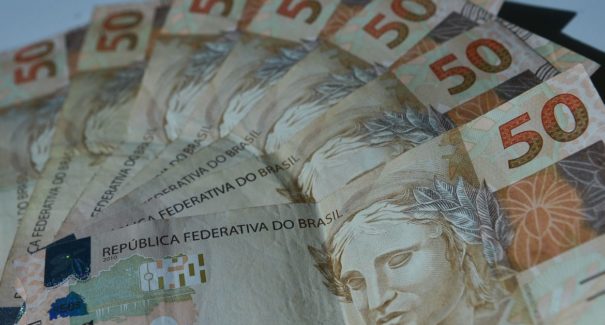 Empresas reclamam de dificuldades para prorrogar dívidas