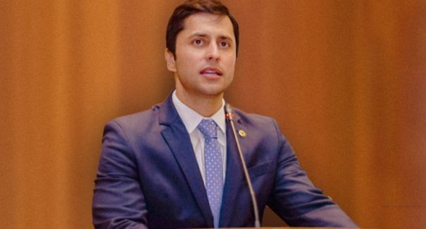 Duarte Júnior pede suspensão da cobrança do ISS no Maranhão