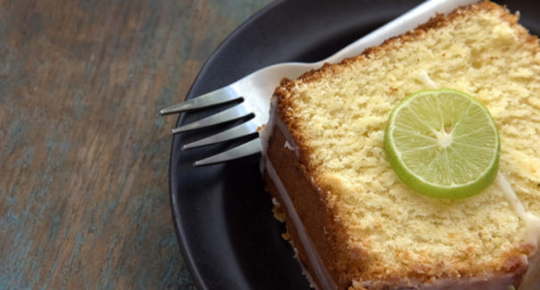 Saiba como fazer bolo de limão no liquidificador