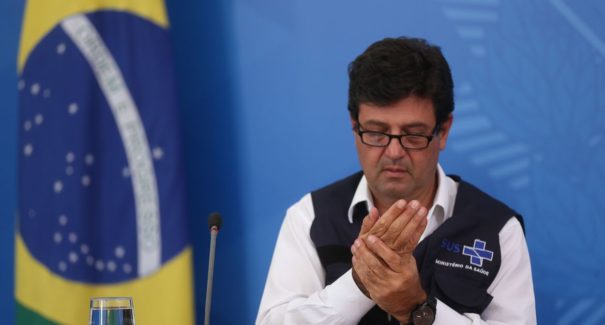 Brasil ultrapassa marca de 10 mil casos de covid-19