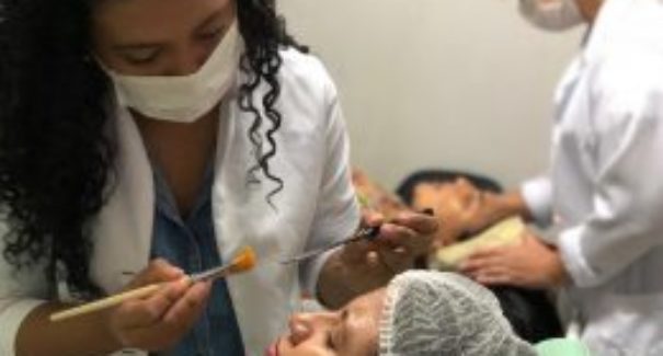 Profissionais poderão complementar renda com Voucher da Beleza