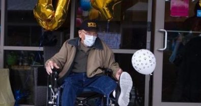 Idoso comemora 104 anos após ser curado do novo coronavírus