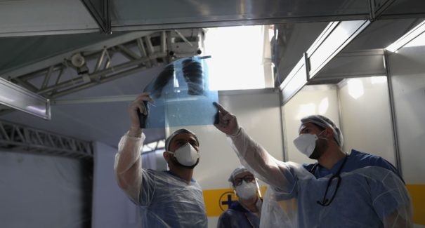 Governo concede registro para cubanos reintegrarem o Mais Médicos