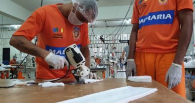 Internos fabricam mais de 300 mil máscaras no Maranhão