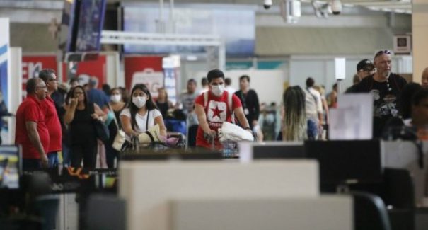 Governo proíbe entrada de estrangeiros no país por 30 dias