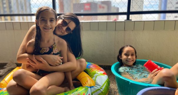 Pais e mães apostam em criatividade para divertir a criançada
